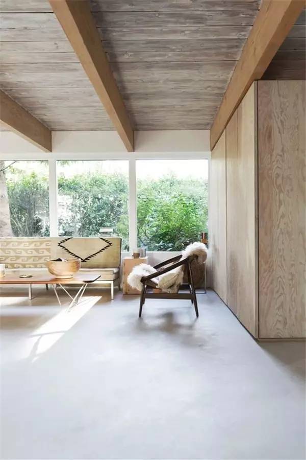 木韻飛揚 領略霸氣吊頂的建筑裝飾材料之美